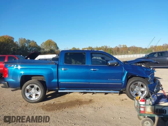 ✅ 2018 Chevrolet Silverado 1500 LTZ • VIN: 3GCUKSEC8JG374119 • Лот: 43499202. Опубликован ранее на IAAI с пробегом 146 731 миль. Бесплатный доступ к архиву аукционных продаж из США и подробный отчёт об истории автомобиля на DreamBid. Изображение 13.
