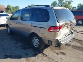 ✅ 2002 Toyota Sienna XLE • VIN: 4T3ZF13C52U413547 • Lot: 43541504. Listed on IAAI with 71,781 mi. Free auction sales archive from the USA and detailed vehicle history report at DreamBid. Image 3.