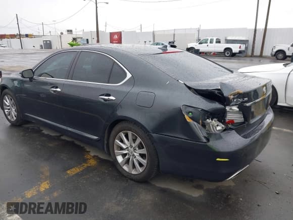 ✅ 2010 Lexus LS 460 • VIN: JTHCL5EF2A5007842 • Лот: 41762378. Опубликован ранее на IAAI с пробегом 102 284 миль. Бесплатный доступ к архиву аукционных продаж из США и подробный отчёт об истории автомобиля на DreamBid. Изображение 3.