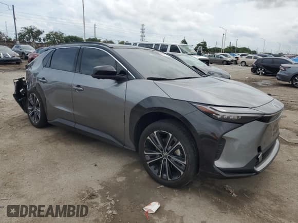 ✅ 2024 Toyota bZ4X XLE • VIN: JTMAAAAA9RA032841 • Lot: 72791844. Listed on Copart with 8,833 mi. Free auction sales archive from the USA and detailed vehicle history report at DreamBid. Image 4.