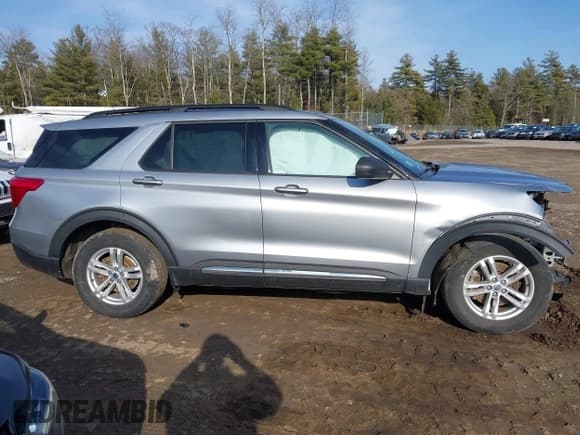 ✅ 2020 Ford Explorer XLT • VIN: 1FMSK8DH4LGB72198 • Lot: 41794957. Wystawiony na IAAI z przebiegiem 44 139 mil. Bezpłatny archiwum sprzedaży aukcyjnych z USA i szczegółowy raport historii pojazdu na DreamBid. Zdjęcie 14.