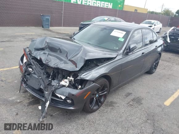 ✅ 2016 BMW 3 Series 328i • VIN: WBA8E9C54GK647982 • Lot: 43760406. Listed on IAAI with 117,037 mi. Free auction sales archive from the USA and detailed vehicle history report at DreamBid. Image 17.