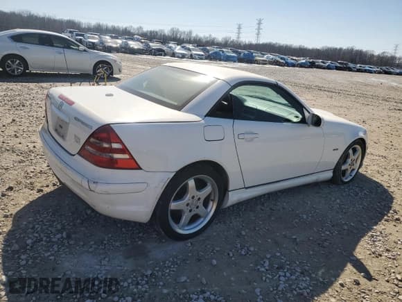 ✅ 2002 Mercedes-Benz SLK 230 Kompressor • VIN: WDBKK49F42F266833 • Lot: 69655845. Wystawiony na Copart z przebiegiem 98 003 mil. Bezpłatny archiwum sprzedaży aukcyjnych z USA i szczegółowy raport historii pojazdu na DreamBid. Zdjęcie 3.