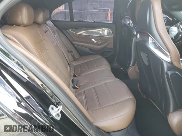 ✅ 2020 Mercedes-Benz E 63 S AMG • VIN: WDDZF8KB5LA722488 • Lot: 91516245. Wystawiony na Copart z przebiegiem 47 483 mil. Bezpłatny archiwum sprzedaży aukcyjnych z USA i szczegółowy raport historii pojazdu na DreamBid. Zdjęcie 10.