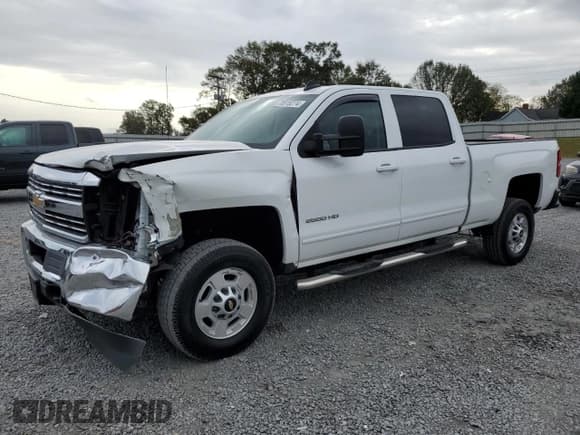 ✅ 2015 Chevrolet Silverado 2500HD LT • VIN: 1GC1CVEG8FF573202 • Lot: 78818274. Wystawiony na Copart z przebiegiem 68 694 mil. Bezpłatny archiwum sprzedaży aukcyjnych z USA i szczegółowy raport historii pojazdu na DreamBid. Zdjęcie 1.
