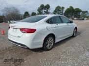 ✅ 2015 Chrysler 200 Limited • VIN: 1C3CCCAB0FN693092 • Lot: 43831005. Wystawiony na IAAI z przebiegiem 103 006 mil. Bezpłatny archiwum sprzedaży aukcyjnych z USA i szczegółowy raport historii pojazdu na DreamBid. Zdjęcie 4.