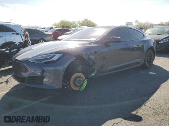 ✅ 2017 Tesla Model S 100D • VIN: 5YJSA1E20HF187565 • Лот: 53379025. Опубликован ранее на Copart с пробегом 73 122 миль. Бесплатный доступ к архиву аукционных продаж из США и подробный отчёт об истории автомобиля на DreamBid. Изображение 1.