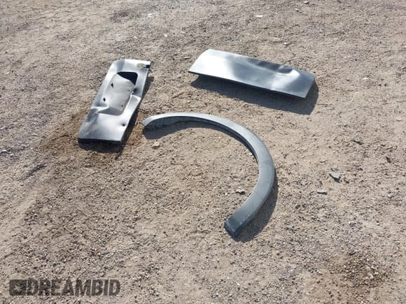 ✅ 2019 Ford Transit • VIN: 1FTYE1ZMXKKA07996 • Lot: 43708763. Wystawiony na IAAI z przebiegiem 102 645 mil. Bezpłatny archiwum sprzedaży aukcyjnych z USA i szczegółowy raport historii pojazdu na DreamBid. Zdjęcie 12.