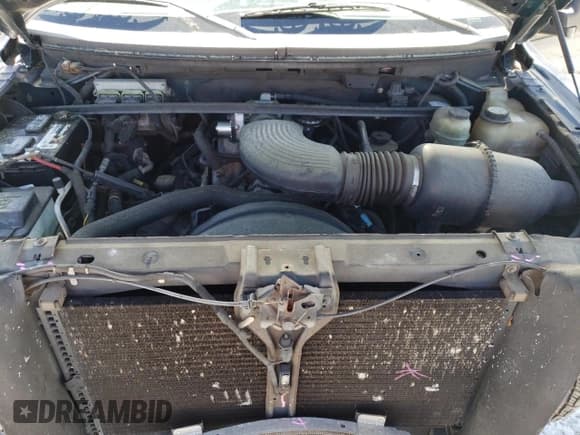 ✅ 2005 Ford F-150 XLT • VIN: 1FTRW12W85KF04188 • Лот: 52280515. Опубликован ранее на Copart с пробегом 184 326 миль. Бесплатный доступ к архиву аукционных продаж из США и подробный отчёт об истории автомобиля на DreamBid. Изображение 11.