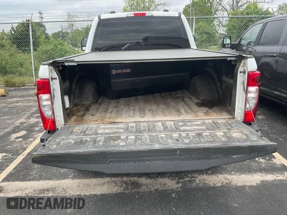 ✅ 2020 Ford F-250 XL • VIN: 1FT7X2B6XLEE33369 • Lot: 42179074. Wystawiony na IAAI z przebiegiem 153 057 mil. Bezpłatny archiwum sprzedaży aukcyjnych z USA i szczegółowy raport historii pojazdu na DreamBid. Zdjęcie 1.