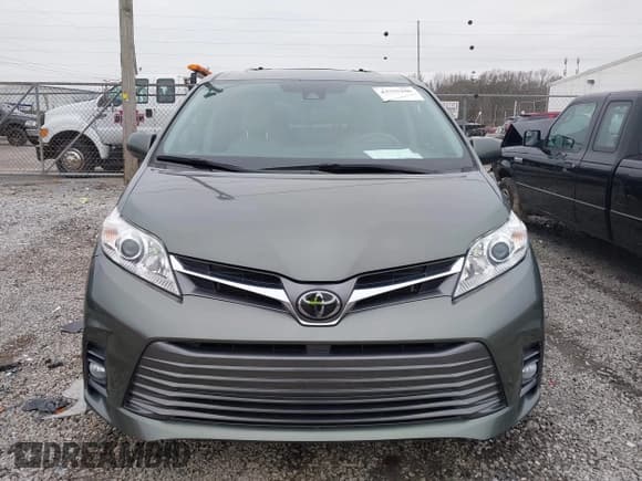 ✅ 2020 Toyota Sienna XLE • VIN: 5TDDZ3DCXLS234533 • Лот: 43755186. Опубликован ранее на IAAI с пробегом 44 910 миль. Бесплатный доступ к архиву аукционных продаж из США и подробный отчёт об истории автомобиля на DreamBid. Изображение 13.