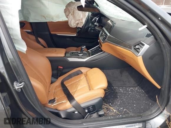 ✅ 2020 BMW 3 Series M340i • VIN: WBA5U7C02LFH68689 • Lot: 43253734. Listed on IAAI with Not provided. Free auction sales archive from the USA and detailed vehicle history report at DreamBid. Image 5.