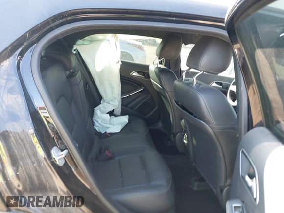 ✅ 2017 Mercedes-Benz GLA 250 • VIN: WDCTG4EB6HJ353577 • Lot: 42001573. Wystawiony na IAAI z przebiegiem 80 486 mil. Bezpłatny archiwum sprzedaży aukcyjnych z USA i szczegółowy raport historii pojazdu na DreamBid. Zdjęcie 8.