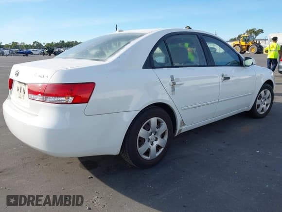 ✅ 2007 Hyundai Sonata GLS • VIN: 5NPET46C27H287215 • Лот: 43668774. Опубликован ранее на IAAI с пробегом 130 610 миль. Бесплатный доступ к архиву аукционных продаж из США и подробный отчёт об истории автомобиля на DreamBid. Изображение 4.