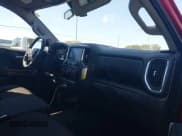 ✅ 2021 Chevrolet Silverado 1500 RST • VIN: 3GCUYEED2MG196964 • Lot: 43010571. Wystawiony na IAAI z przebiegiem 96 200 mil. Bezpłatny archiwum sprzedaży aukcyjnych z USA i szczegółowy raport historii pojazdu na DreamBid. Zdjęcie 5.