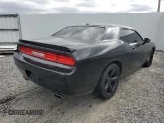 ✅ 2013 Dodge Challenger SXT • VIN: 2C3CDYAG4DH641542 • Lot: 44901395. Wystawiony na Copart z przebiegiem 99 952 mil. Bezpłatny archiwum sprzedaży aukcyjnych z USA i szczegółowy raport historii pojazdu na DreamBid. Zdjęcie 3.