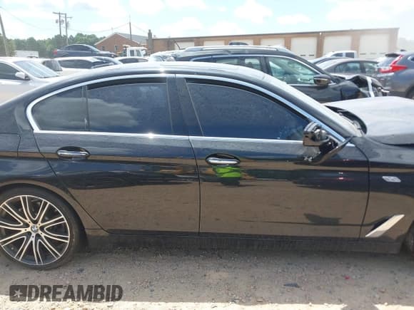 ✅ 2017 BMW 5 Series 540i • VIN: WBAJE5C38HG915767 • Lot: 42724169. Listed on IAAI with 68,246 mi. Free auction sales archive from the USA and detailed vehicle history report at DreamBid. Image 13.