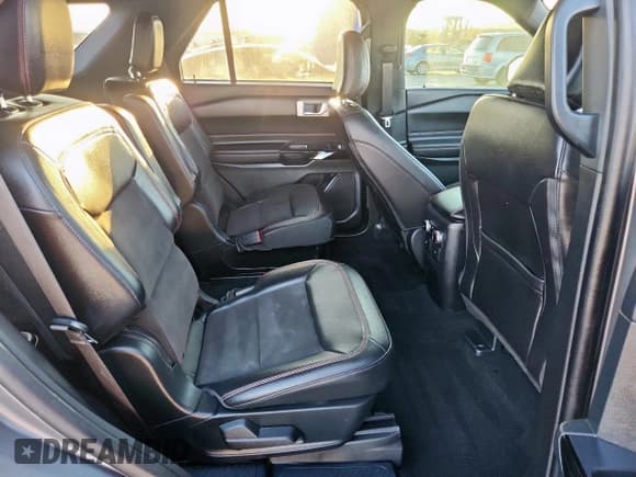 ✅ 2024 Ford Explorer ST-Line • VIN: 1FMSK7KH2RGA72655 • Лот: 82114175. Опубликован ранее на Copart с пробегом 6 872 миль. Бесплатный доступ к архиву аукционных продаж из США и подробный отчёт об истории автомобиля на DreamBid. Изображение 10.