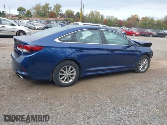 2019 Hyundai Sonata SE с VIN 5NPE24AF1KH796435, выставлен на аукционе IAAI как лот 43561214 с пробегом 107 611 миль миль и . История ставок и продаж доступна на DreamBid. Изображение 4.