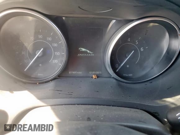 ✅ 2020 Jaguar E-Pace SE • VIN: SADFP2FX1L1014322 • Lot: 86340975. Wystawiony na Copart z przebiegiem 11 697 mil. Bezpłatny archiwum sprzedaży aukcyjnych z USA i szczegółowy raport historii pojazdu na DreamBid. Zdjęcie 9.