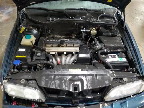 ✅ 1998 Volvo S70 • VIN: YV1LS5577W1497166 • Лот: 87835355. Опубликован ранее на Copart с пробегом 153 613 миль. Бесплатный доступ к архиву аукционных продаж из США и подробный отчёт об истории автомобиля на DreamBid. Изображение 11.