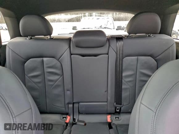 ✅ 2020 Audi Q3 S line Premium • VIN: WA1DECF35L1054165 • Lot: 95489755. Wystawiony na Copart z przebiegiem 49 966 mil. Bezpłatny archiwum sprzedaży aukcyjnych z USA i szczegółowy raport historii pojazdu na DreamBid. Zdjęcie 10.