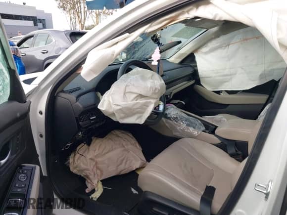 2023 Honda Accord Touring z VIN 1HGCY2F82PA007360, wystawiony jako IAAI lot #43321321 z przebiegiem Nie podano mil oraz . Historia ofert i sprzedaży dostępna na DreamBid. Obrazek 13.