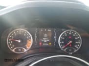 ✅ 2018 Jeep Renegade Sport • VIN: ZACCJBAB5JPG80768 • Lot: 93261935. Wystawiony na Copart z przebiegiem 101 741 mil. Bezpłatny archiwum sprzedaży aukcyjnych z USA i szczegółowy raport historii pojazdu na DreamBid. Zdjęcie 9.