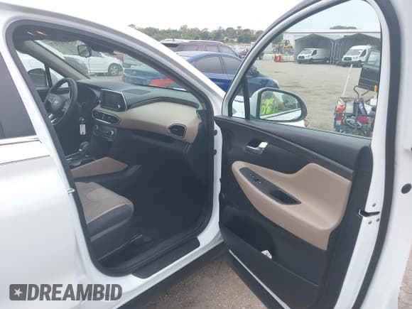 ✅ 2020 Hyundai Santa Fe SE • VIN: 5NMS23AD4LH253428 • Lot: 43637870. Wystawiony na IAAI z przebiegiem 33 456 mil. Bezpłatny archiwum sprzedaży aukcyjnych z USA i szczegółowy raport historii pojazdu na DreamBid. Zdjęcie 5.