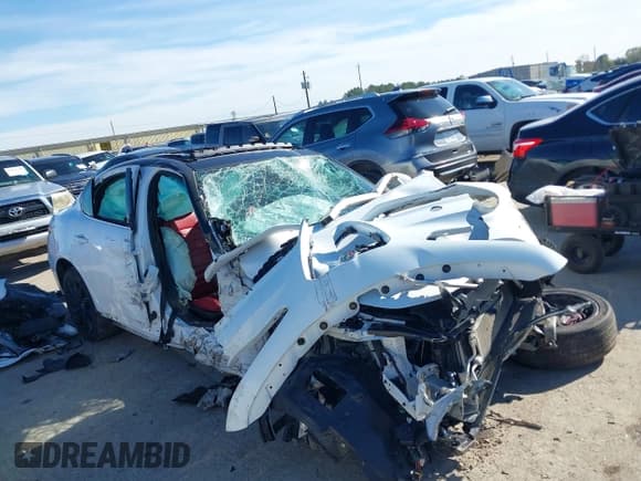 ✅ 2022 Alfa Romeo Giulia • VIN: ZARFANAN5N7657217 • Лот: 41269387. Опубликован ранее на IAAI с пробегом Не указан. Бесплатный доступ к архиву аукционных продаж из США и подробный отчёт об истории автомобиля на DreamBid. Изображение 1.