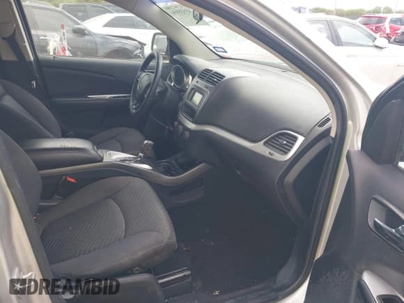 ✅ 2013 Dodge Journey SXT • VIN: 3C4PDCBG8DT642036 • Lot: 43535956. Wystawiony na IAAI z przebiegiem 165 395 mil. Bezpłatny archiwum sprzedaży aukcyjnych z USA i szczegółowy raport historii pojazdu na DreamBid. Zdjęcie 5.