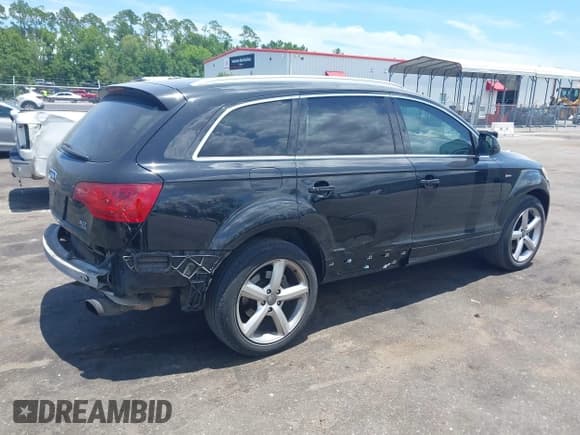 ✅ 2014 Audi Q7 S line Prestige • VIN: WA1DGAFE2ED007838 • Лот: 42602324. Опубликован ранее на IAAI с пробегом 165 734 миль. Бесплатный доступ к архиву аукционных продаж из США и подробный отчёт об истории автомобиля на DreamBid. Изображение 4.