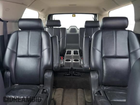 ✅ 2007 Chevrolet Suburban Commercial • VIN: 3GNGK26K77G308843 • Lot: 63867775. Wystawiony na Copart z przebiegiem 164 090 mil. Bezpłatny archiwum sprzedaży aukcyjnych z USA i szczegółowy raport historii pojazdu na DreamBid. Zdjęcie 10.