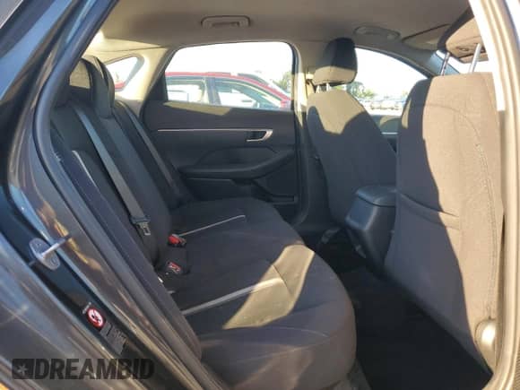 2023 Hyundai Sonata SE z VIN KMHL24JA0PA262896, wystawiony jako Copart lot #91007895 z przebiegiem 124 354 mil mil oraz Czysty tytuł • Clean title. Historia ofert i sprzedaży dostępna na DreamBid. Obrazek 10.