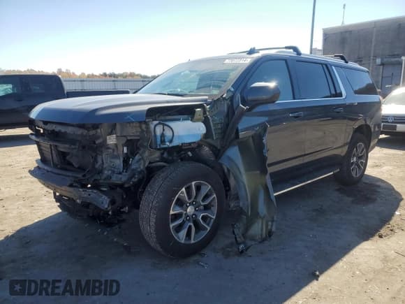 ✅ 2021 Chevrolet Suburban LT • VIN: 1GNSKCKD4MR482940 • Lot: 77072314. Wystawiony na Copart z przebiegiem 61 739 mil. Bezpłatny archiwum sprzedaży aukcyjnych z USA i szczegółowy raport historii pojazdu na DreamBid. Zdjęcie 1.