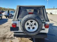 ✅ 2005 Jeep Wrangler Unlimited • VIN: 1J4FA44SX5P342719 • Лот: 84007275. Опубликован ранее на Copart с пробегом 171 614 миль. Бесплатный доступ к архиву аукционных продаж из США и подробный отчёт об истории автомобиля на DreamBid. Изображение 6.