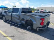 ✅ 2021 Chevrolet Silverado 1500 High Country • VIN: 3GCPWFED4MG144695 • Lot: 42880446. Wystawiony na IAAI z przebiegiem 14 271 mil. Bezpłatny archiwum sprzedaży aukcyjnych z USA i szczegółowy raport historii pojazdu na DreamBid. Zdjęcie 3.