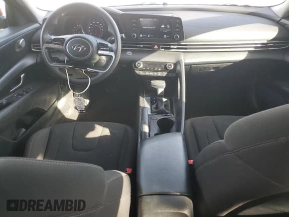 ✅ 2022 Hyundai Elantra SEL • VIN: KMHLM4AG0NU246031 • Lot: 91425255. Listed on Copart with 88,180 mi. Free auction sales archive from the USA and detailed vehicle history report at DreamBid. Image 8.