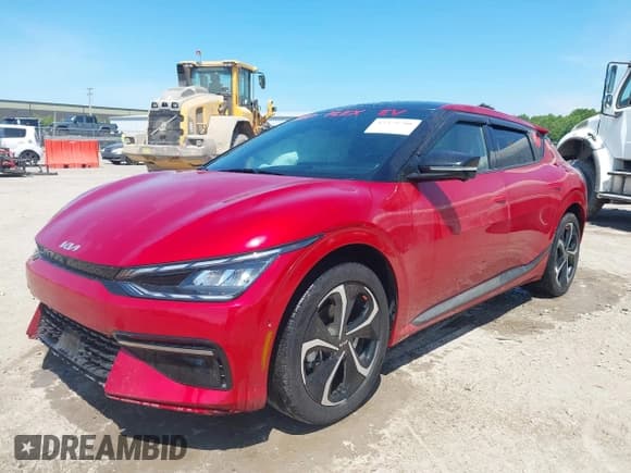 ✅ 2024 Kia EV6 GT-Line • VIN: KNDC4DLC5R5223990 • Лот: 42379701. Опубликован ранее на IAAI с пробегом 14 060 миль. Бесплатный доступ к архиву аукционных продаж из США и подробный отчёт об истории автомобиля на DreamBid. Изображение 2.