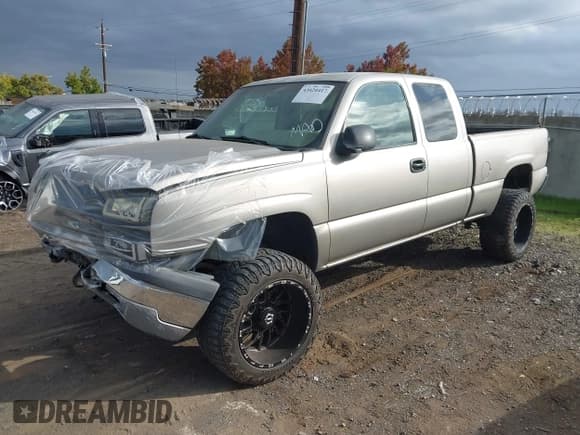 ✅ 2003 Chevrolet Silverado 1500 LT • VIN: 2GCEC19T831125949 • Lot: 43424417. Listed on IAAI with 182,455 mi. Free auction sales archive from the USA and detailed vehicle history report at DreamBid. Image 2.