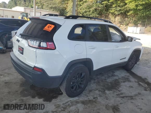 ✅ 2023 Jeep Cherokee Altitude Lux • VIN: 1C4PJMMB0PD112234 • Lot: 71986795. Wystawiony na Copart z przebiegiem 57 912 mil. Bezpłatny archiwum sprzedaży aukcyjnych z USA i szczegółowy raport historii pojazdu na DreamBid. Zdjęcie 3.