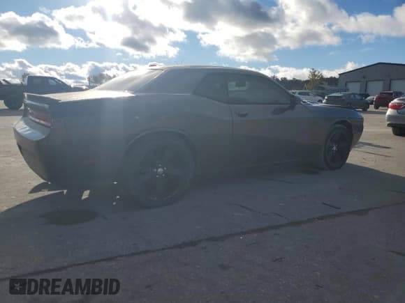 ✅ 2013 Dodge Challenger R/T • VIN: 2C3CDYBT3DH712595 • Lot: 90316335. Wystawiony na Copart z przebiegiem 143 682 mil. Bezpłatny archiwum sprzedaży aukcyjnych z USA i szczegółowy raport historii pojazdu na DreamBid. Zdjęcie 3.
