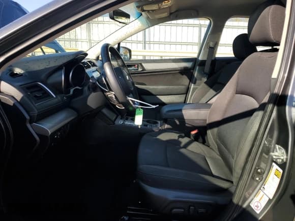 ✅ 2018 Subaru Legacy Premium • VIN: 4S3BNAC60J3002587 • Lot: 91109165. Wystawiony na Copart z przebiegiem 74 122 mil. Bezpłatny archiwum sprzedaży aukcyjnych z USA i szczegółowy raport historii pojazdu na DreamBid. Zdjęcie 7.