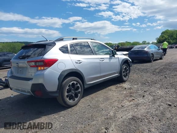 ✅ 2021 Subaru Crosstrek • VIN: JF2GTABC6M8218973 • Lot: 42276719. Listed on IAAI with 46,857 mi. Free auction sales archive from the USA and detailed vehicle history report at DreamBid. Image 4.