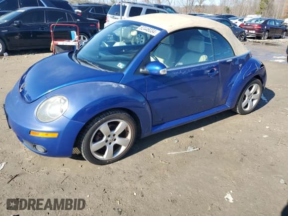 ✅ 2007 Volkswagen Beetle • VIN: 3VWSF31Y47M401536 • Lot: 82446034. Listed on Copart with 137,982 mi. Free auction sales archive from the USA and detailed vehicle history report at DreamBid. Image 1.