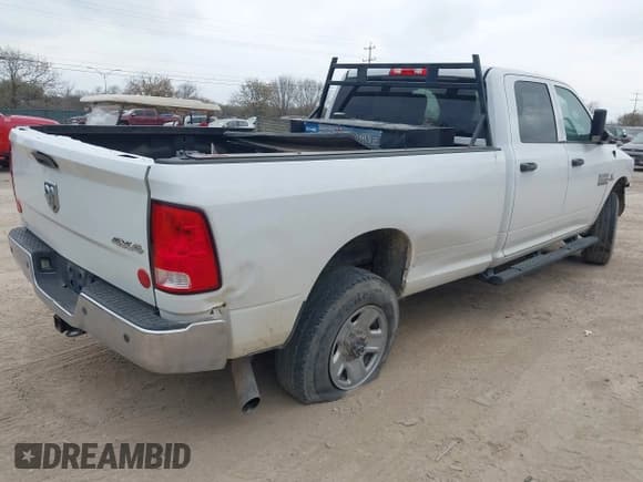 ✅ 2017 Ram 2500 Tradesman • VIN: 3C6UR5HL3HG519898 • Lot: 41707036. Listed on IAAI with 176,928 mi. Free auction sales archive from the USA and detailed vehicle history report at DreamBid. Image 4.