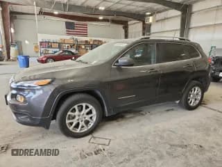 ✅ 2016 Jeep Cherokee Latitude • VIN: 1C4PJMCB3GW148909 • Лот: 92486445. Опубликован ранее на Copart с пробегом 117 134 миль. Бесплатный доступ к архиву аукционных продаж из США и подробный отчёт об истории автомобиля на DreamBid. Изображение 1.
