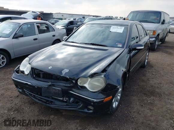 ✅ 2005 Mercedes-Benz C 320 • VIN: WDBRF64J45F564362 • Lot: 41539112. Wystawiony na IAAI z przebiegiem 170 847 mil. Bezpłatny archiwum sprzedaży aukcyjnych z USA i szczegółowy raport historii pojazdu na DreamBid. Zdjęcie 6.