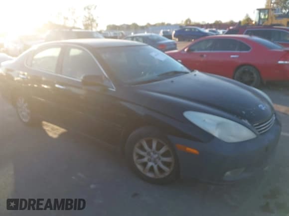 ✅ 2002 Lexus ES 300 • VIN: JTHBF30G720030863 • Лот: 43643492. Опубликован ранее на IAAI с пробегом Не указан. Бесплатный доступ к архиву аукционных продаж из США и подробный отчёт об истории автомобиля на DreamBid. Изображение 1.