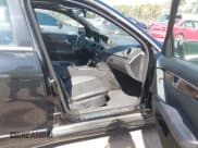 ✅ 2013 Mercedes-Benz C 250 Sport • VIN: WDDGF4HB5DA862291 • Lot: 43457284. Wystawiony na IAAI z przebiegiem Nie podano. Bezpłatny archiwum sprzedaży aukcyjnych z USA i szczegółowy raport historii pojazdu na DreamBid. Zdjęcie 5.